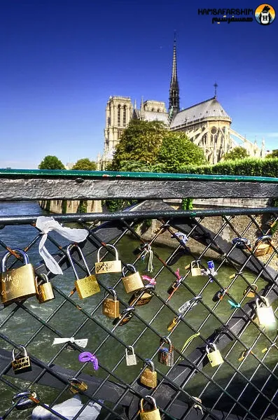 پل عاشقان در پاریس