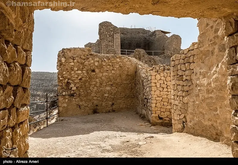 نمای داخلی قلعه دختر بشرویه