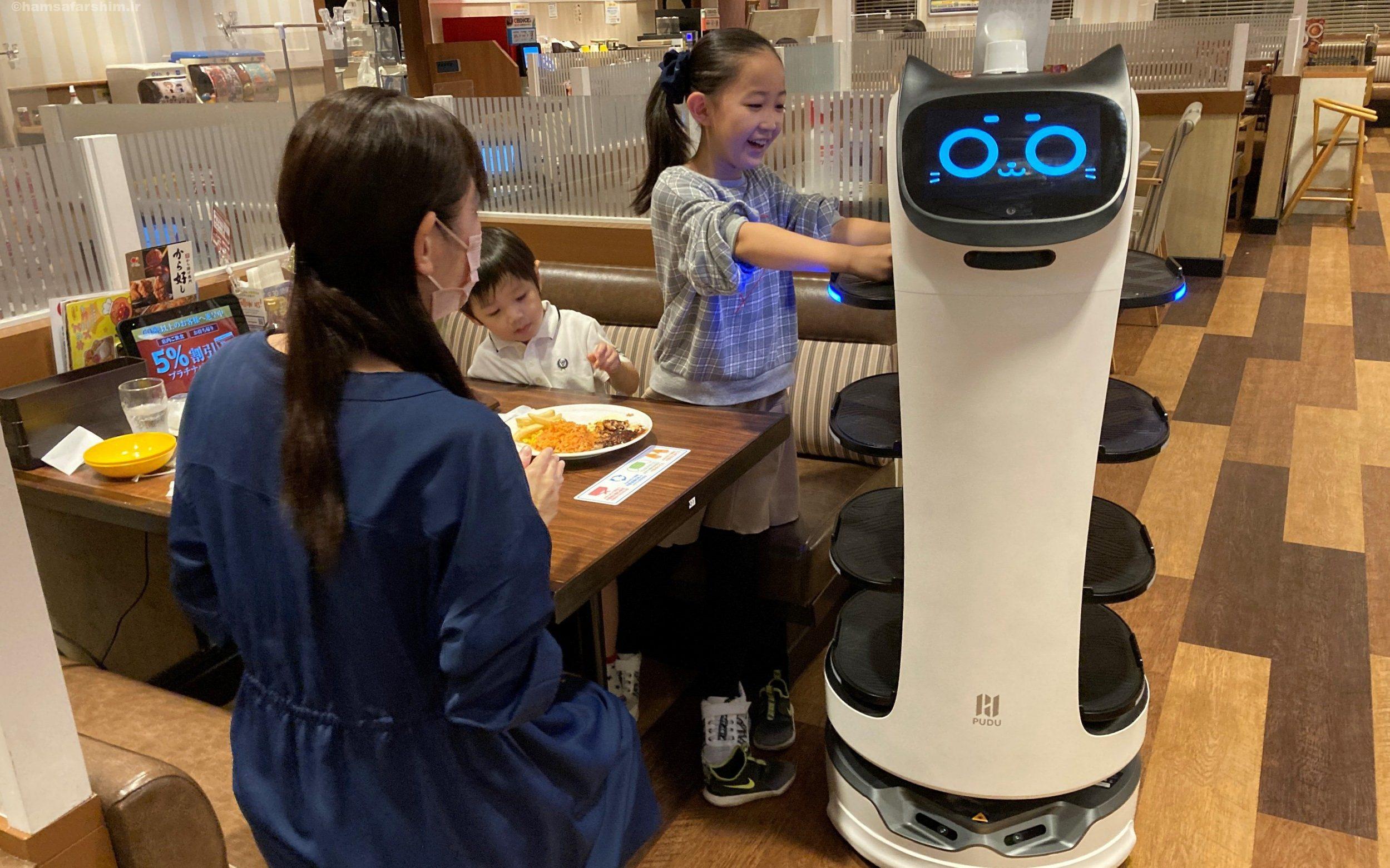رستوران رباتیک ژاپن
