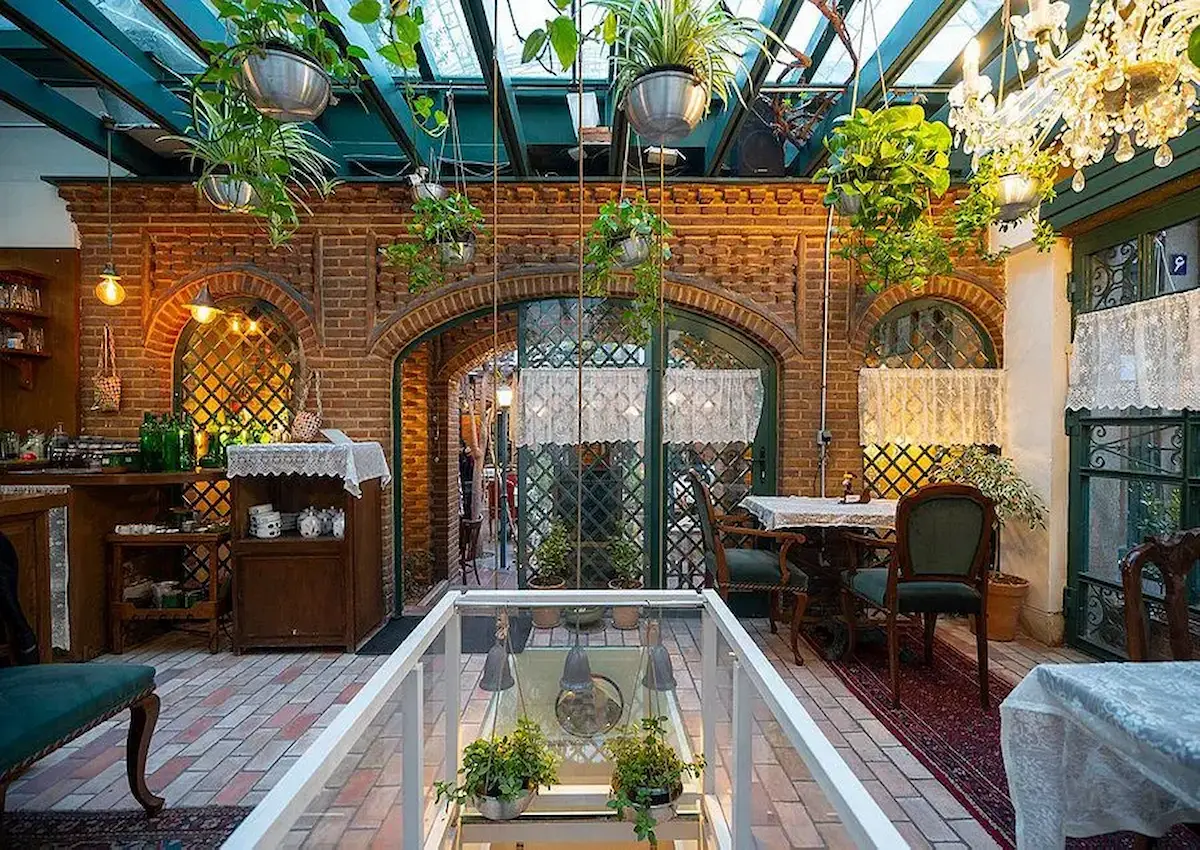 عمارت فاموری