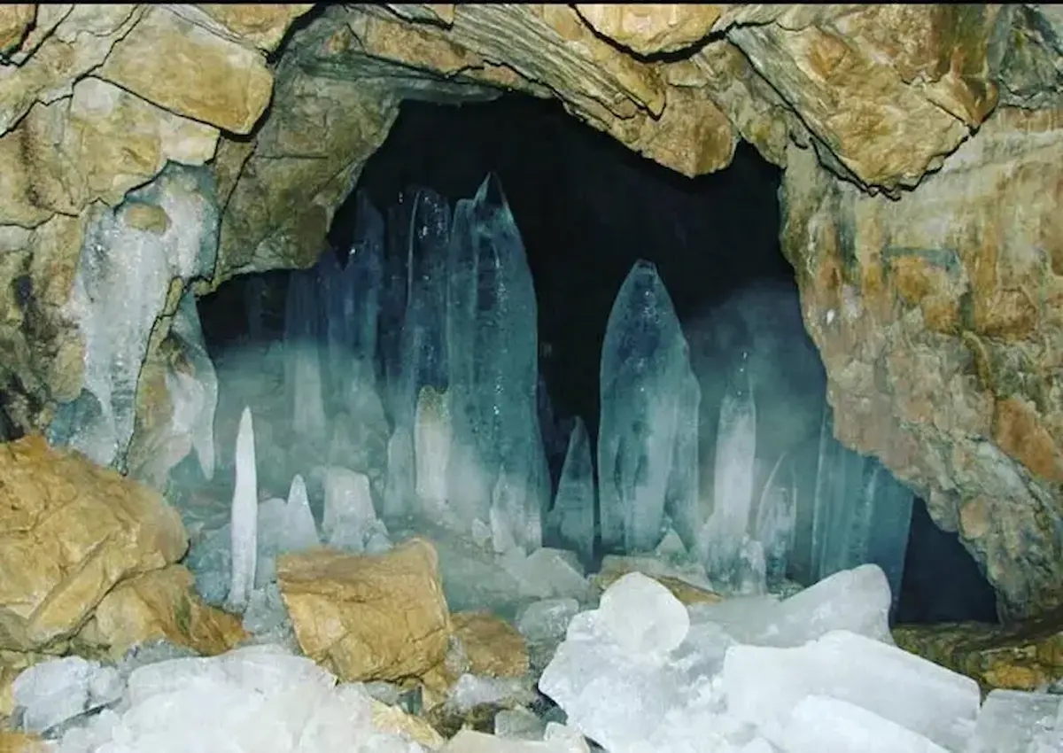 غار یخ مراد