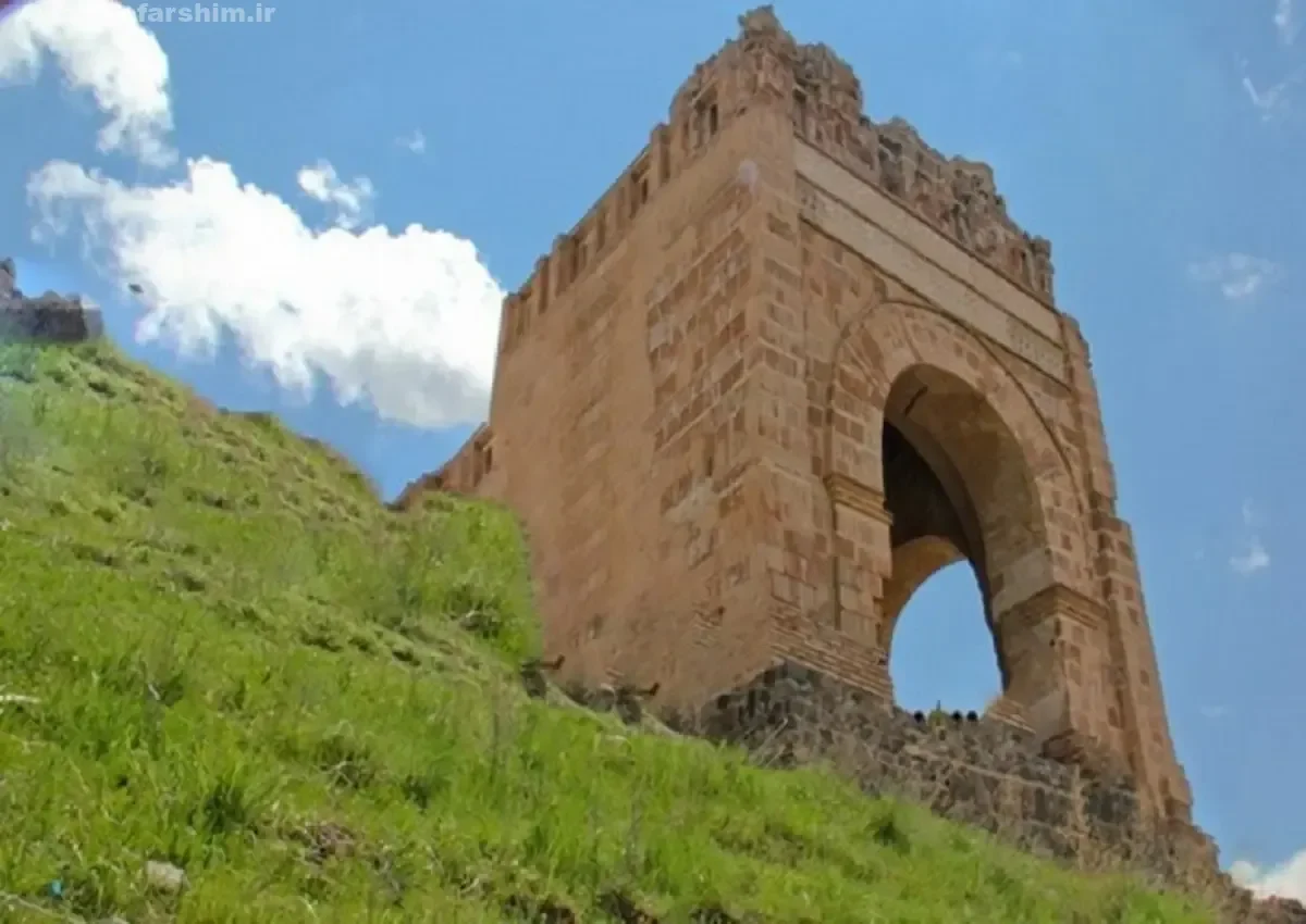 قلعه ضحاک شاهرود
