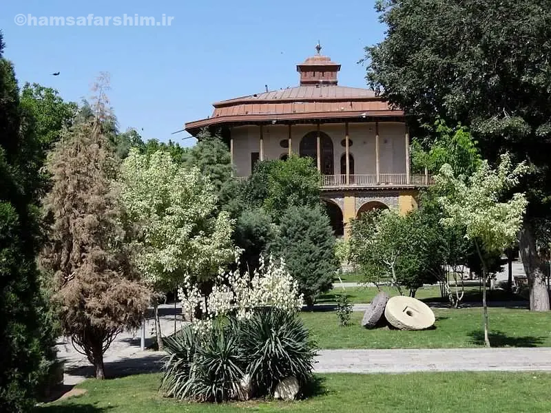 داستان‌ها و رازهای پنهان کاخ چهل ستون