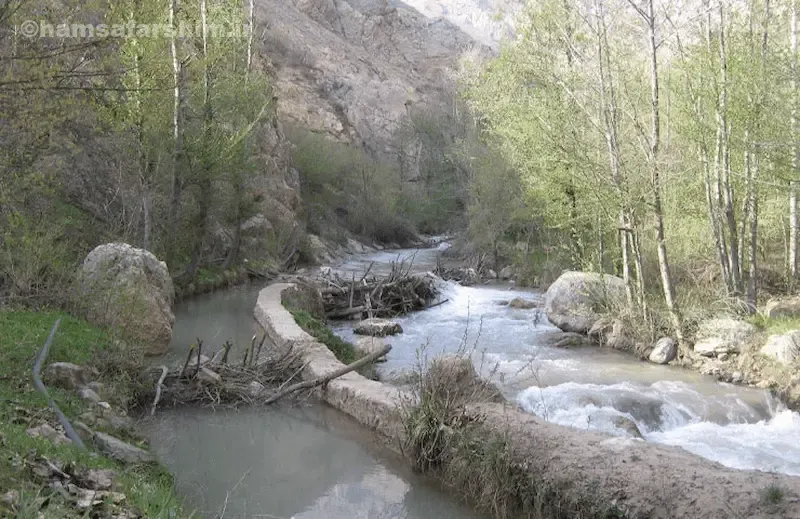 چشمه‌های اطراف روستای مرگ