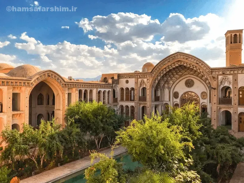 حیاط بهاربند خانه عامری‌ها و کاربری‌های فصلی