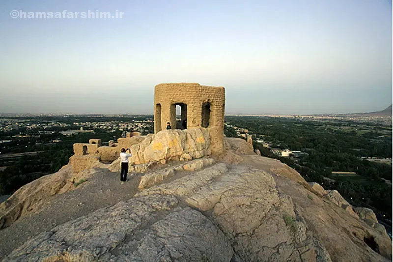 ساختار زمین‌شناسی کوه آتشگاه