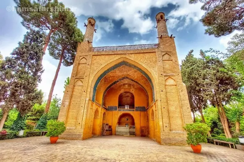 معماری منارجنبان 