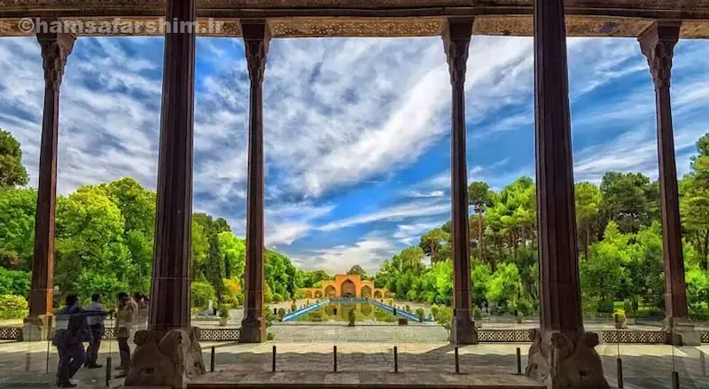 معماری کاخ چهلستون