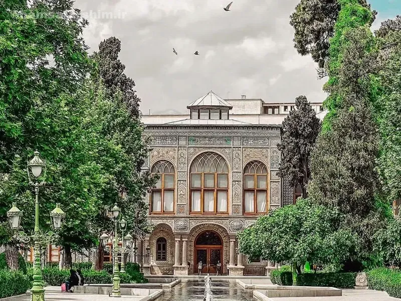 جاذبه‌های اطراف کاخ گلستان