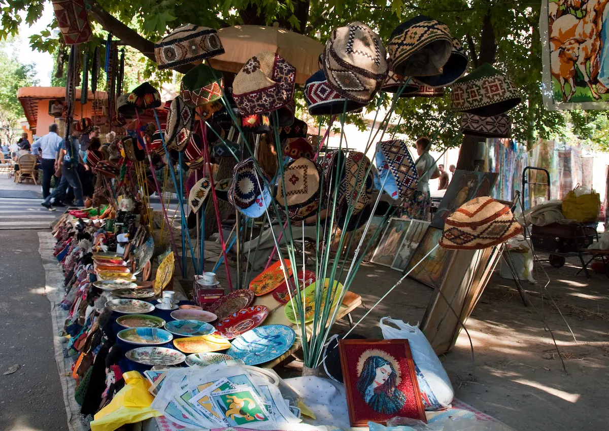 بازار ورنیساژ ایروان