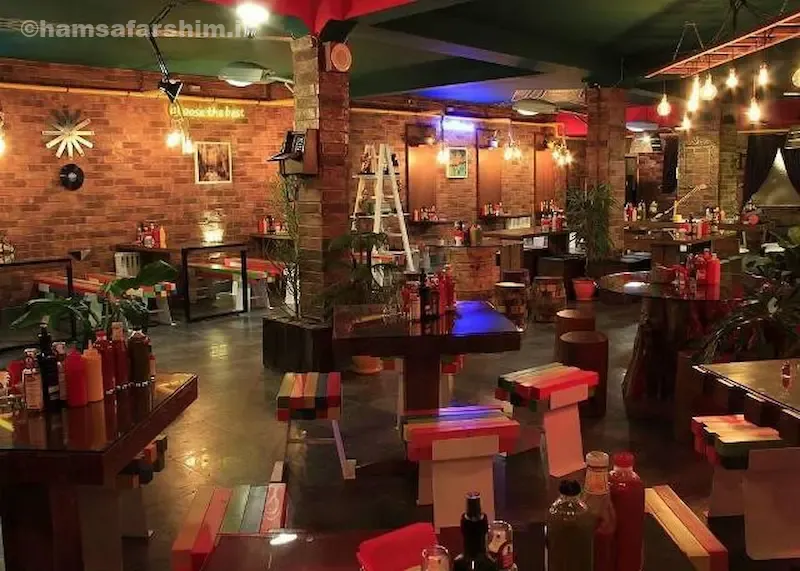 رستوران سه گوش گریل