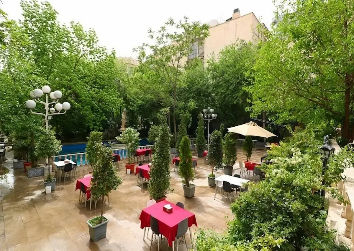 کافه‌های روباز تهران