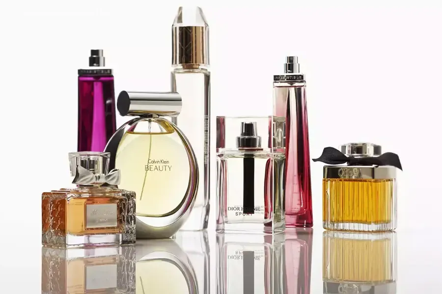 خرید عطر و محصولات بهداشتی در بازار تهران