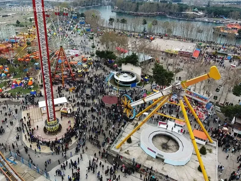 امکانات رفاهی پارک ارم