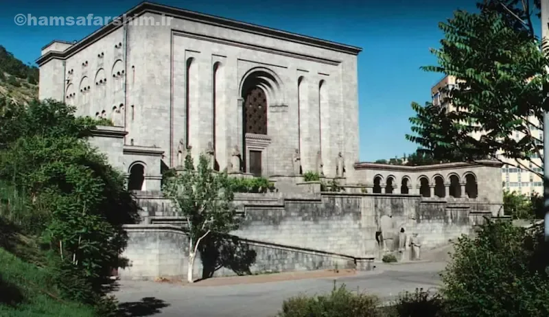 معرفی کوتاه موزه ماتناداران ایروان