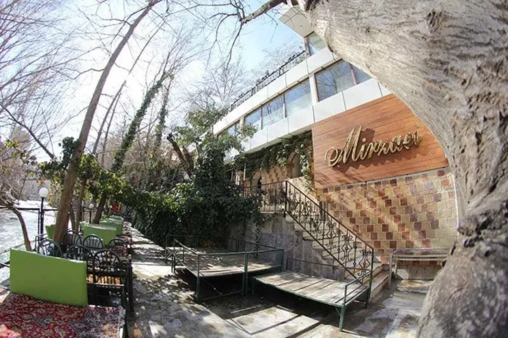 رستوران میرزایی جاده چالوس