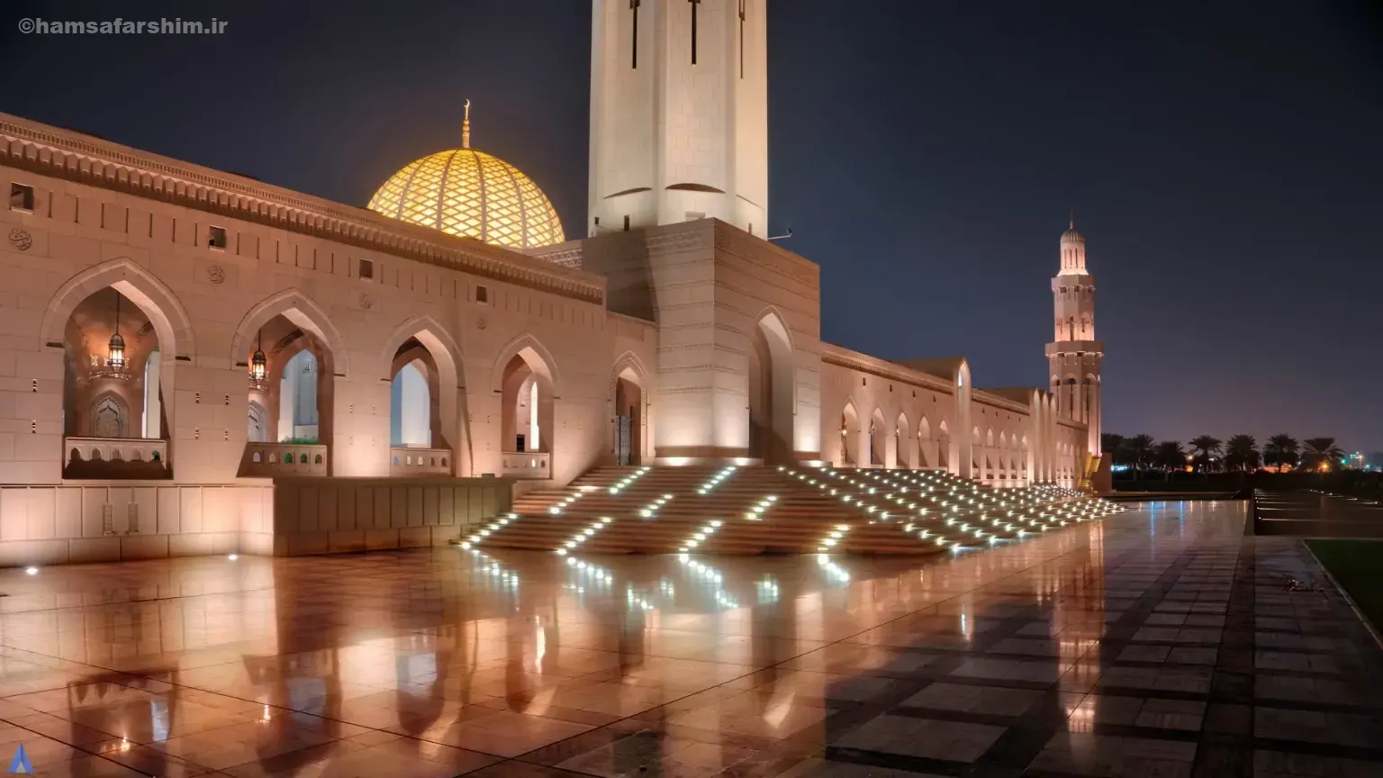 قلعه تاریخی نزوی (Nizwa) عمان؛ نمای بیرونی با معماری سنتی و گنبد بزرگ.