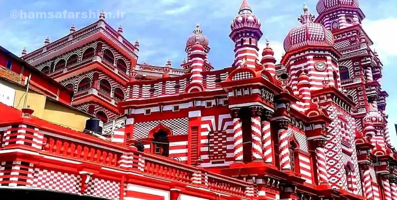 قوانین و آداب بازدید مسجد سرخ