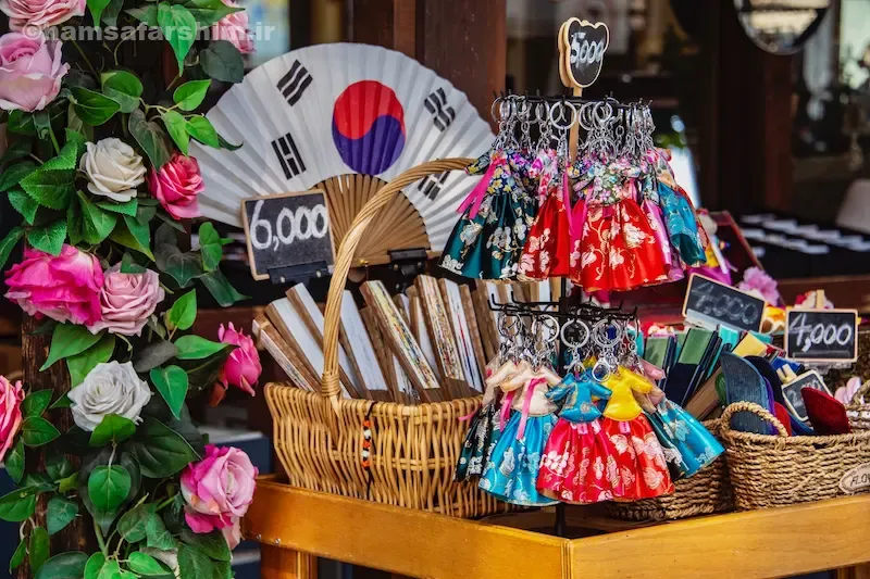 آثار هنری با نمادهای سنتی کره