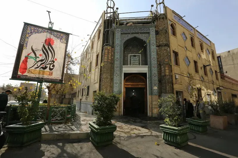 کلیساها و مساجد چهارراه ادیان